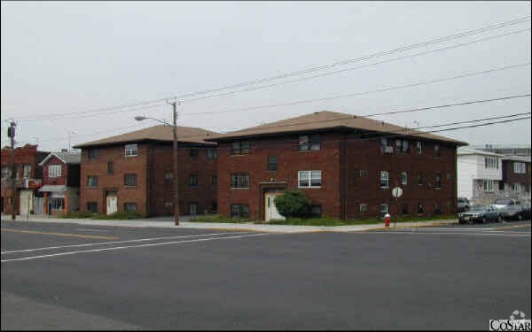 Primary Photo - 61-67 Kennedy Blvd