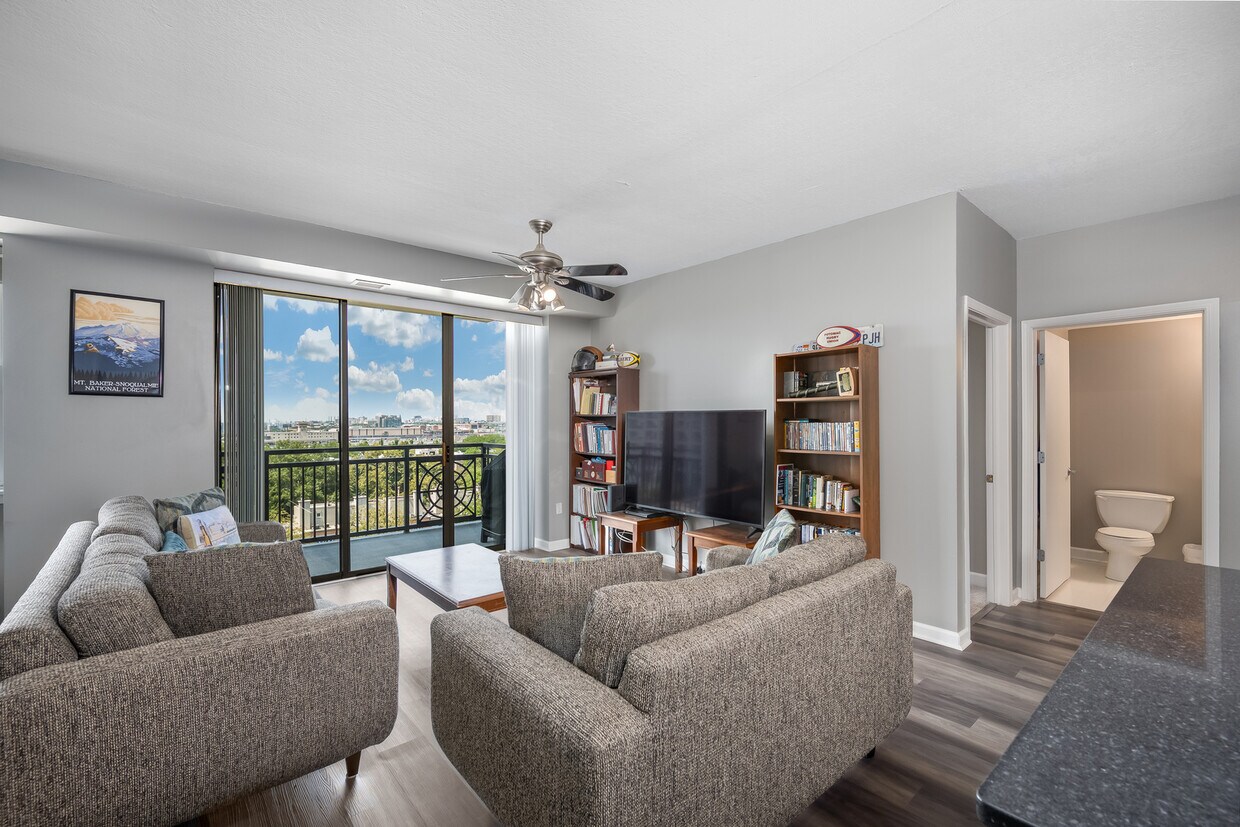 Foto principal - 5 E 14th Pl