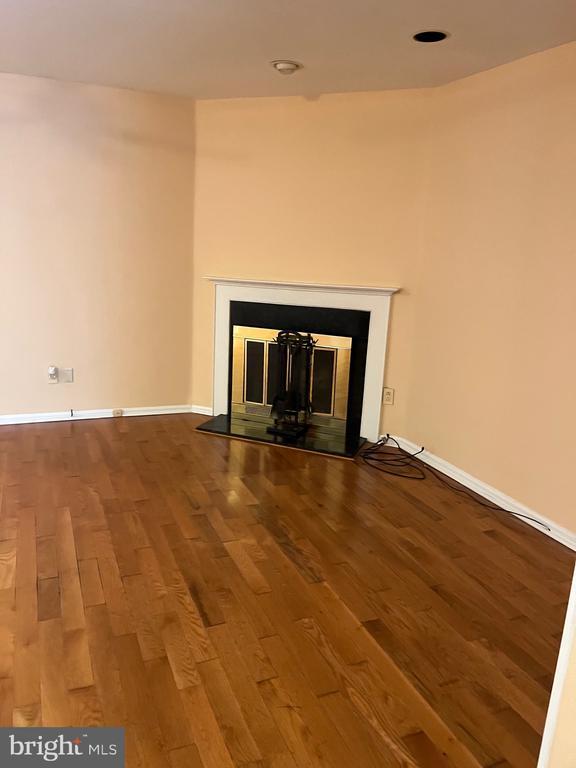 Building Photo - 407 Heatherwood Dr