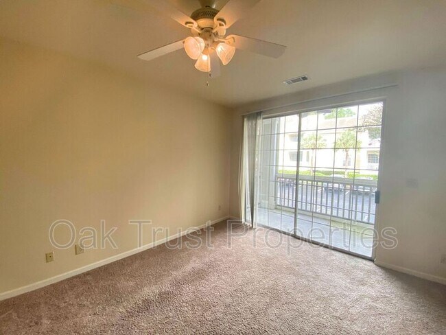 Foto del edificio - 1600 Long Grove Dr
