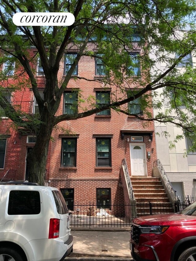 Primary Photo - 185 S 2nd St