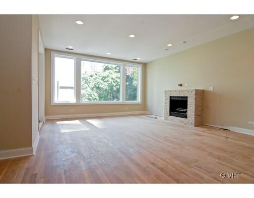 Building Photo - 441 W Briar Pl