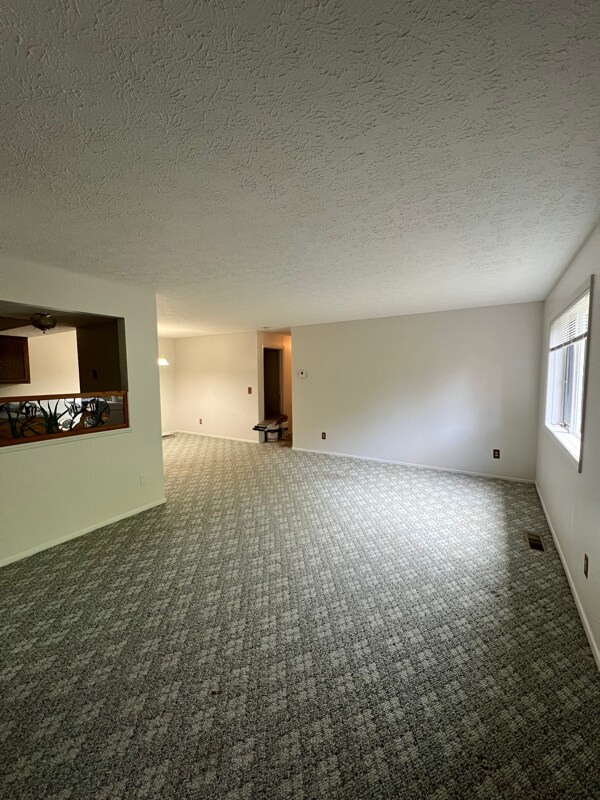 14801 Winding Way Unit Apt 1, North Royalton, OH 44133 Condo for Rent