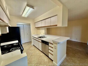 Building Photo - 9777 Westview Dr