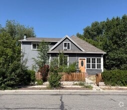 Building Photo - 262 Concord St