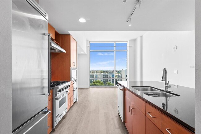Building Photo - DOWNTOWN TAMPA CONDO!!