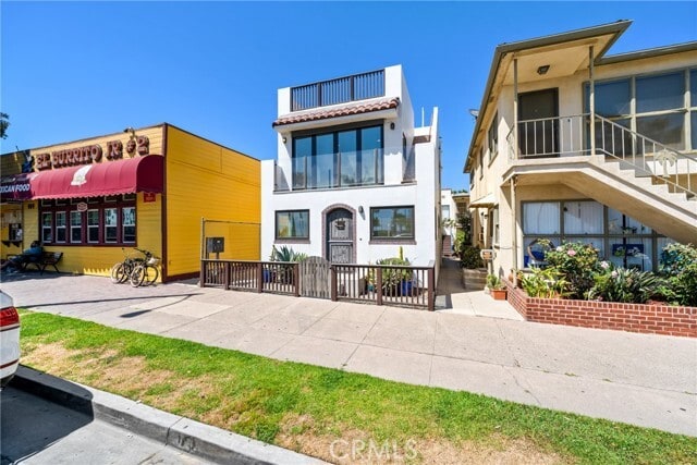 Building Photo - 913 Ocean Ave