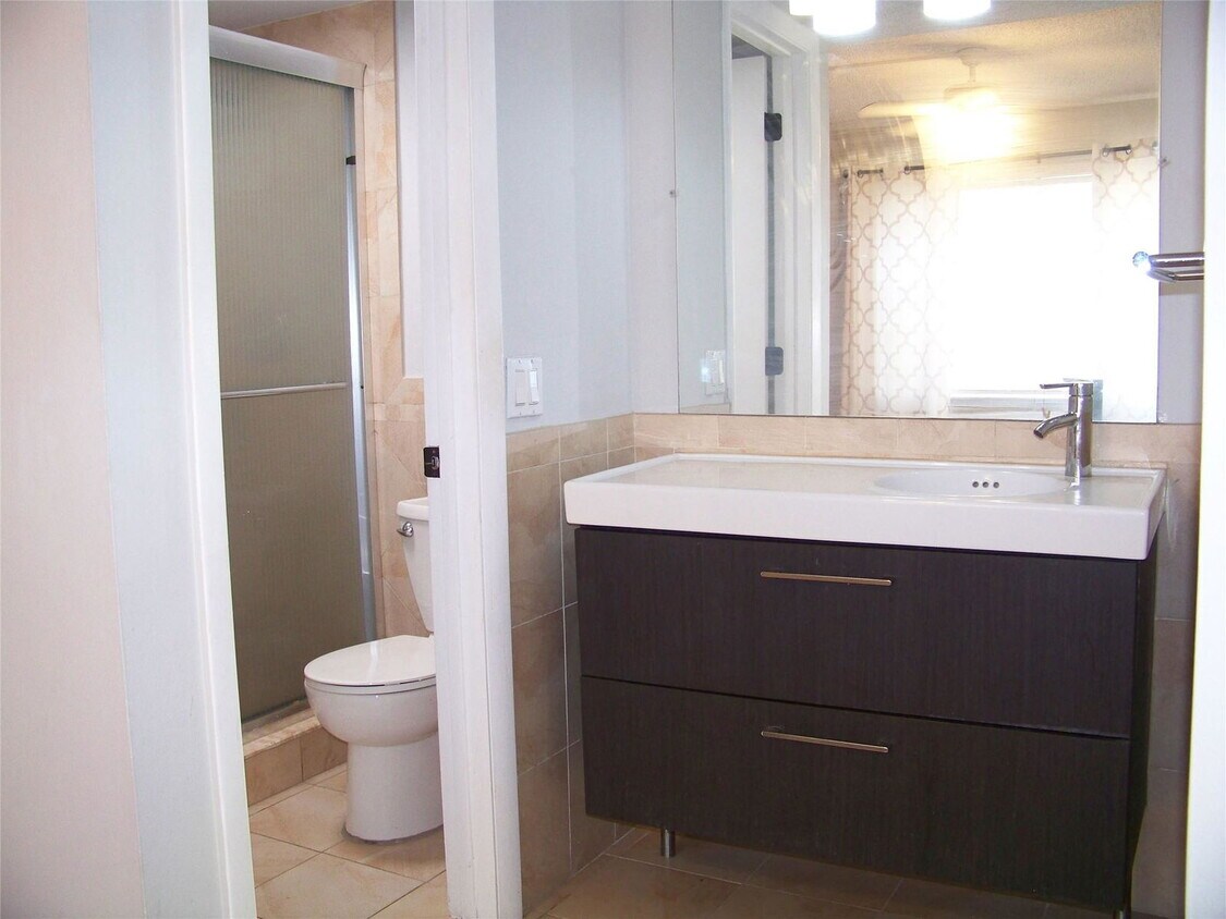 Photo - 3218 Northwest 103rd Terrace Apt #202b, Coral Springs, FL 33065 - 2 BR 2 BA condo