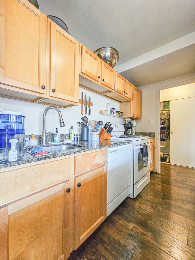 Foto del edificio - 3950 N Lake Shore Dr
