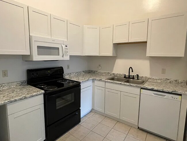 Foto del edificio - 6832 Tiki Ln