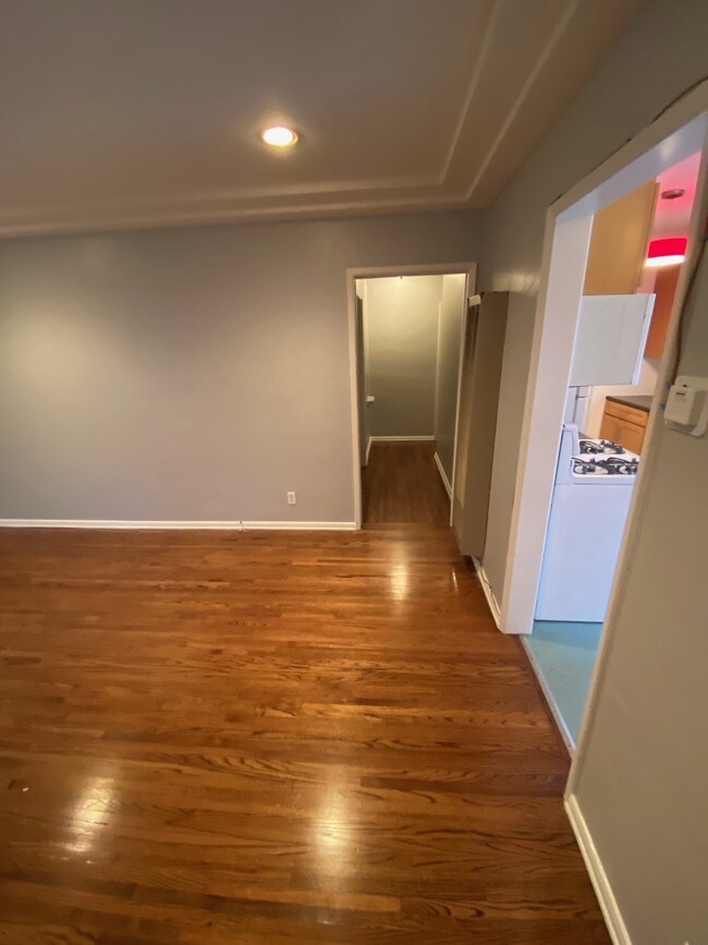 Living room to hallway - 815 N Detroit St