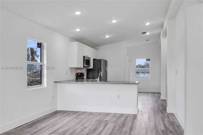 Foto del edificio - 763 NW 80th St