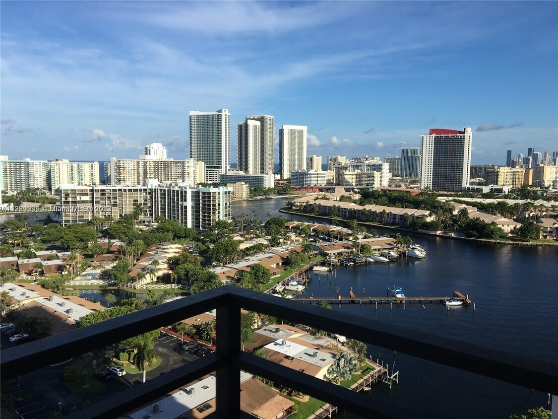 2500 Parkview Dr Unit 2004, Hallandale Beach, FL 33009 Condo for Rent