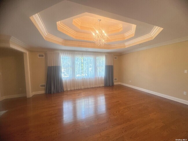 Building Photo - 11 Sagamore Way S