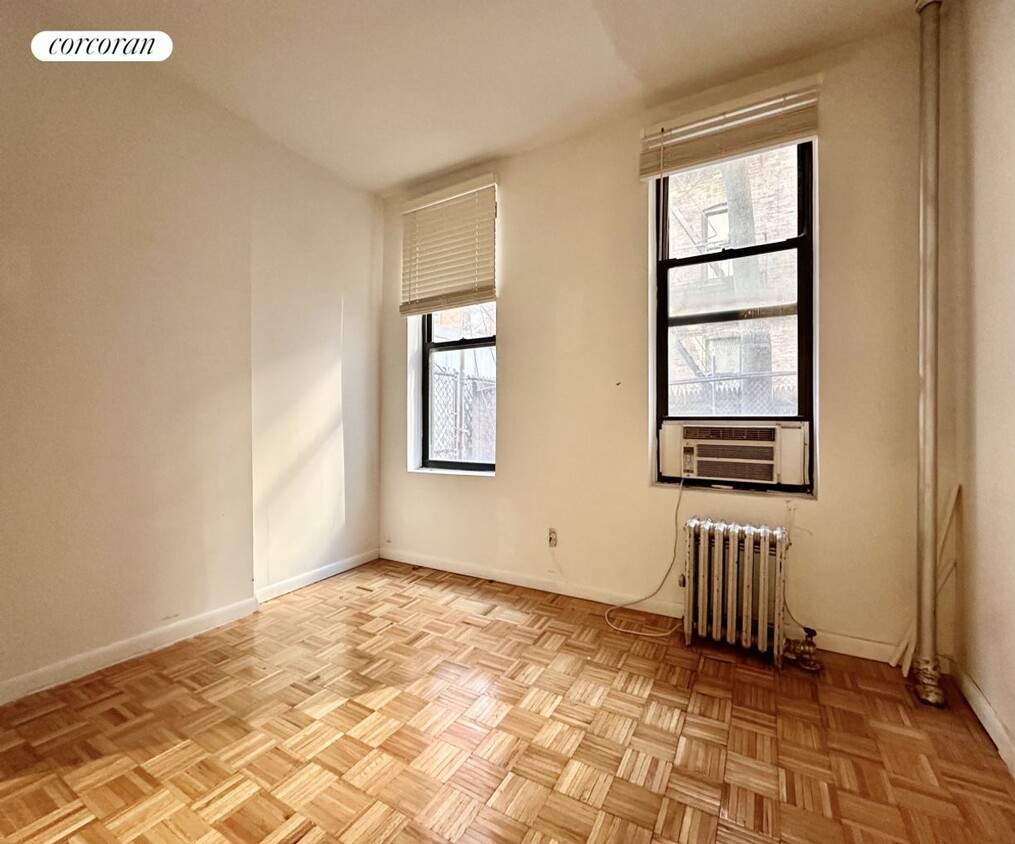 Foto principal - 424 E 66th St