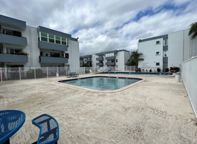 Building Photo - 2496 SW 17 Ave # 5203 MIAMI, FL 33145-3889