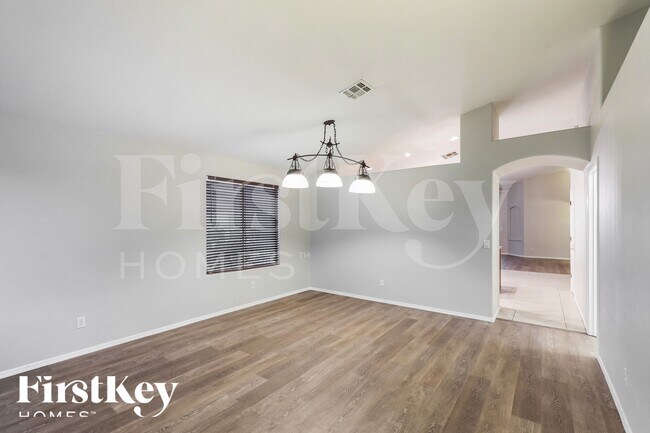 Building Photo - 6951 W Red Rock Dr