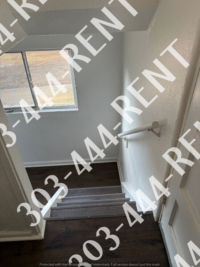 Building Photo - 10625