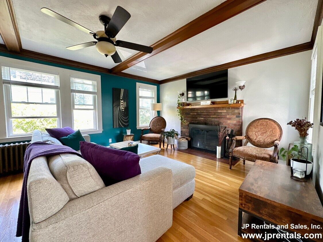 Foto principal - 52 Sanborn Ave