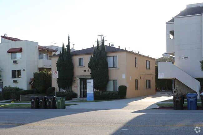 Building Photo - 2613 S Sepulveda Blvd