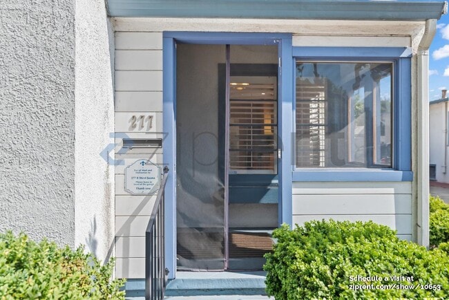 Building Photo - 277 W Juana Ave