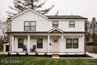 Building Photo - 973 Allen Dr