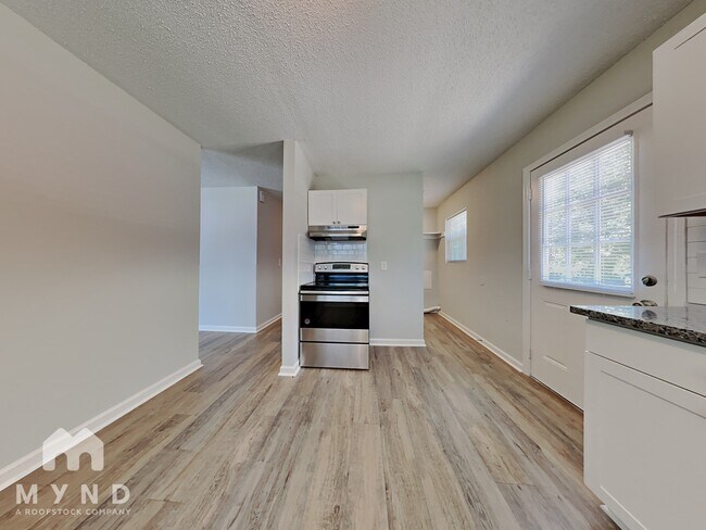 Building Photo - 376 Talley St