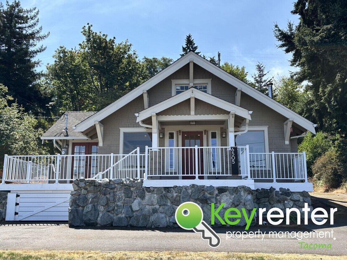 Primary Photo - Stunning 2-Bedroom Tacoma Home with Dash P...