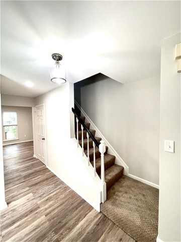 Foyer - 8628 Chelsea Bridge Way