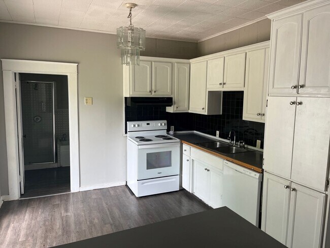 Foto del edificio - Spacious 3-Bedroom Rental in Mt. Vernon!