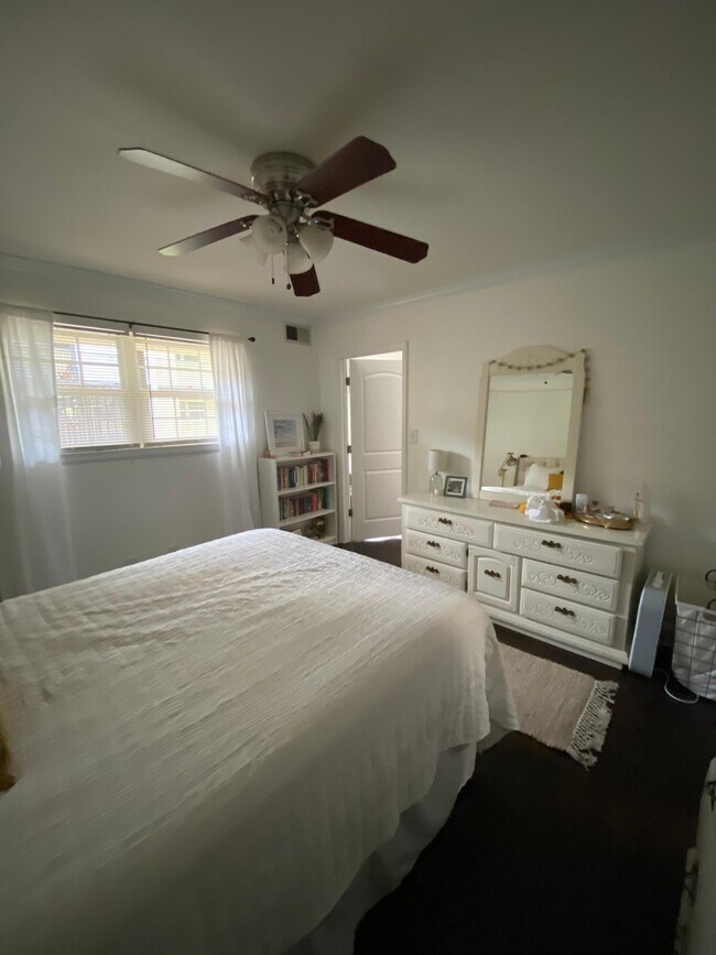 Foto del edificio - 897 N Highland Ave NE