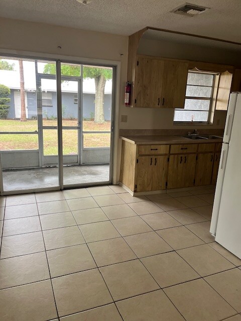 Foto principal - 318 E Phoenix St