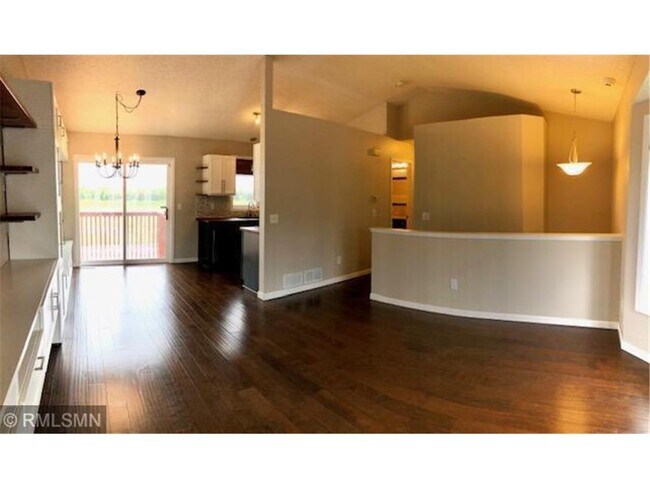 Building Photo - 2051 Brittany Ct