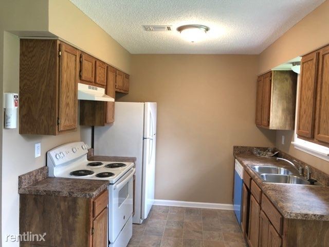 Building Photo - 3 br, 2 bath House - 4042 Hanna Dr.