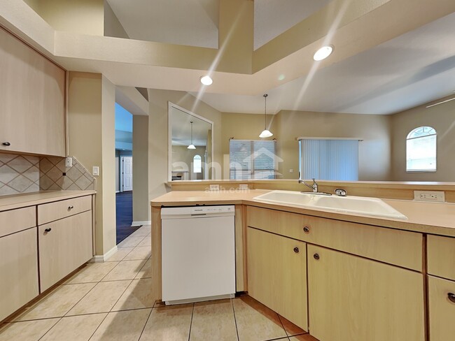 Foto del edificio - 5231 Camberlea Ave