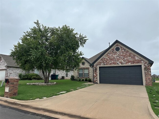 Building Photo - 15713 Traditions Blvd