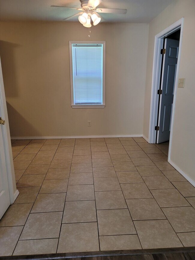 Foto del edificio - Cozy 3 bed 1.5 bath home for rent in Van B...
