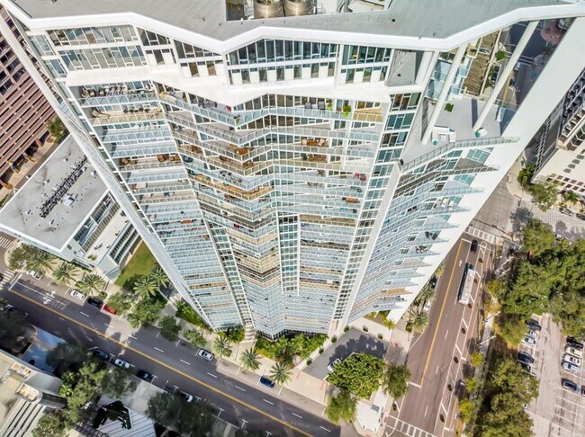 Foto del edificio - 175 1st St S
