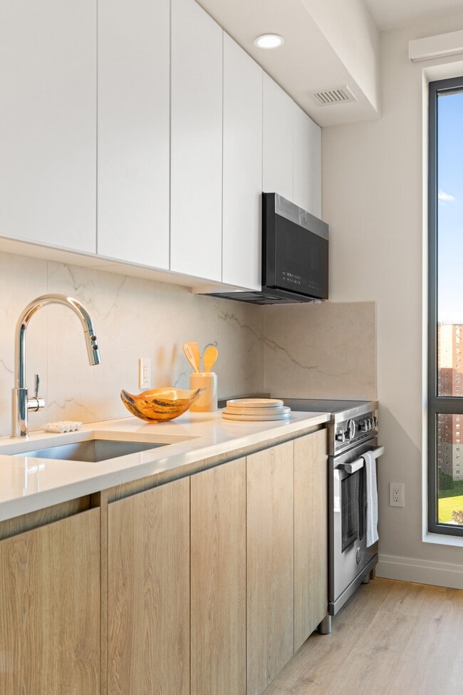 115K Kitchen Finishes - Sky Three