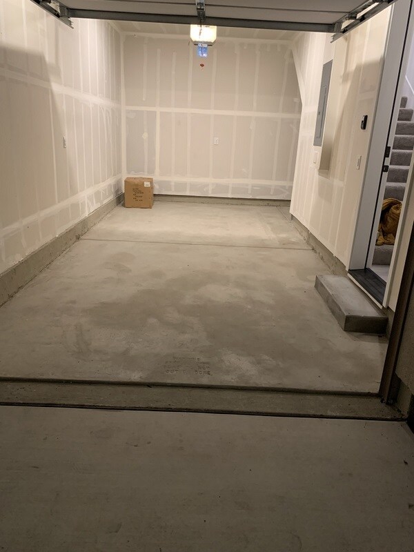 Garage with side door - 1086 S Cress Ct
