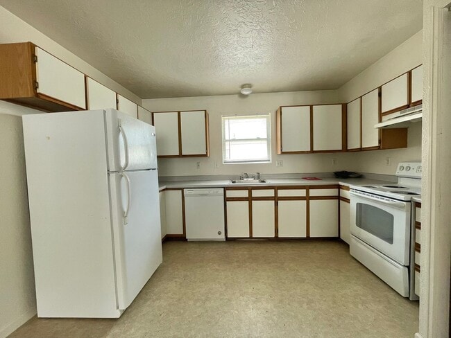 Building Photo - 2117 9th Ave