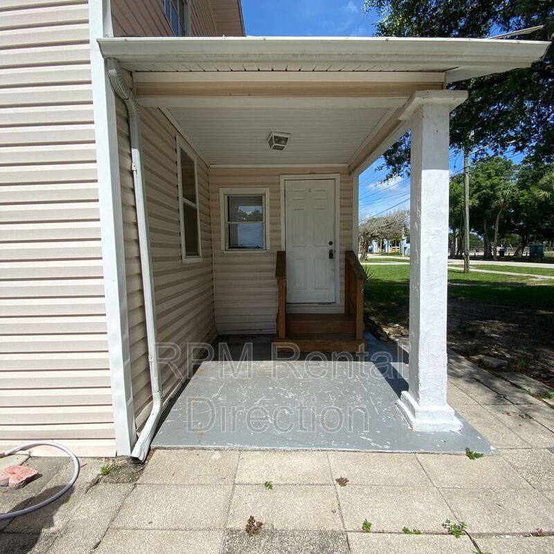 Primary Photo - 3351 Marion St