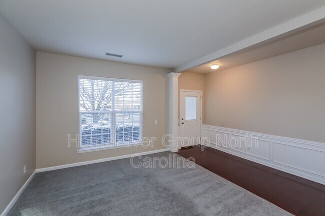 Building Photo - 15118 Edindale Dr