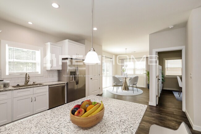 Foto del edificio - 1339 Log Cabin Rd