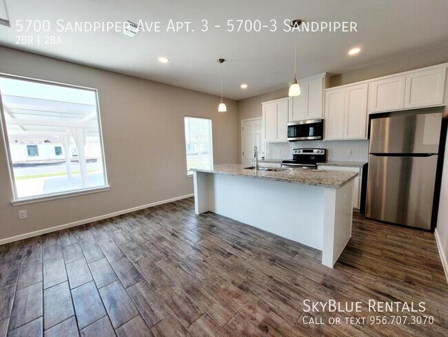Foto del edificio - 5700 Sandpiper Ave
