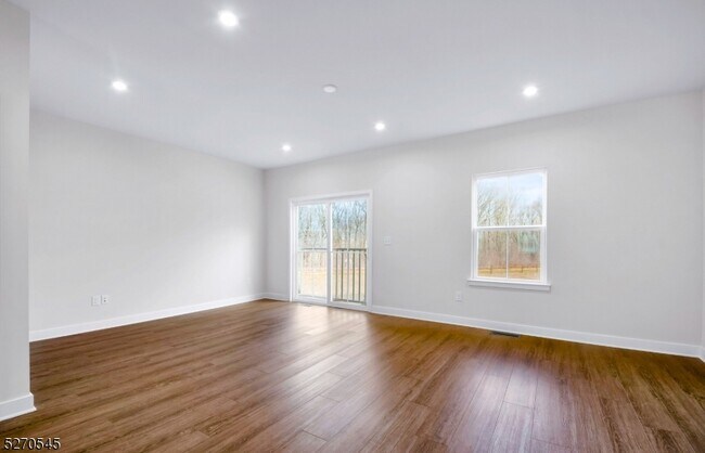 Building Photo - 19 Peckwell St