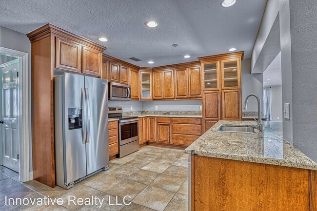 Building Photo - 4 br, 2 bath House - 110 Roosevelt Place