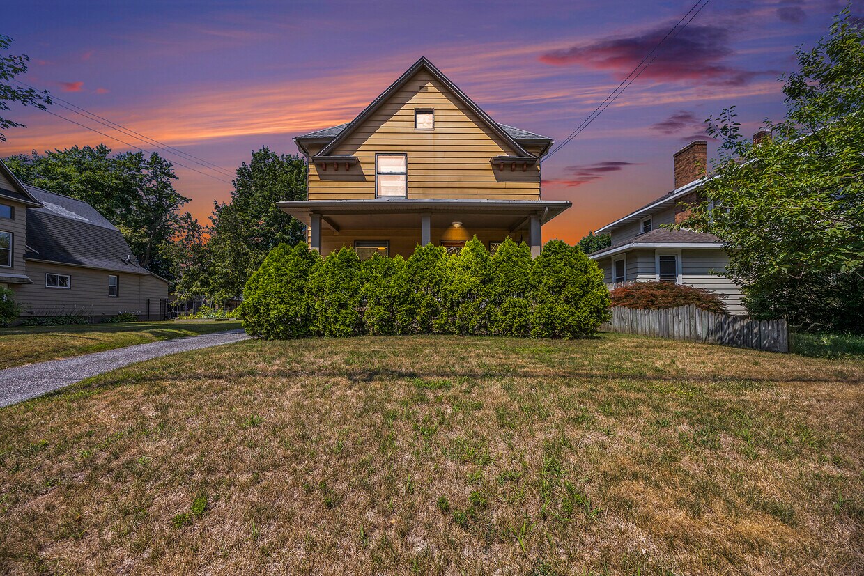 Foto principal - 3271 Coit Ave NE