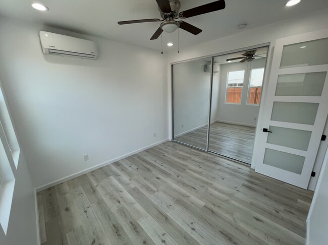 Foto del edificio - 4327 Clairemont Dr