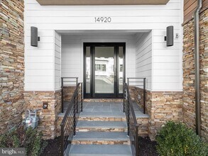 Building Photo - 14920 Dispatch St